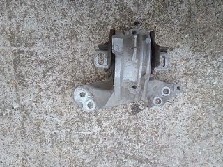 bontott PEUGEOT 407 Motor Tartó Bak (Fém)