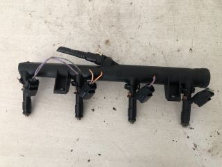 bontott PEUGEOT 407 Porlasztó Sor / Híd