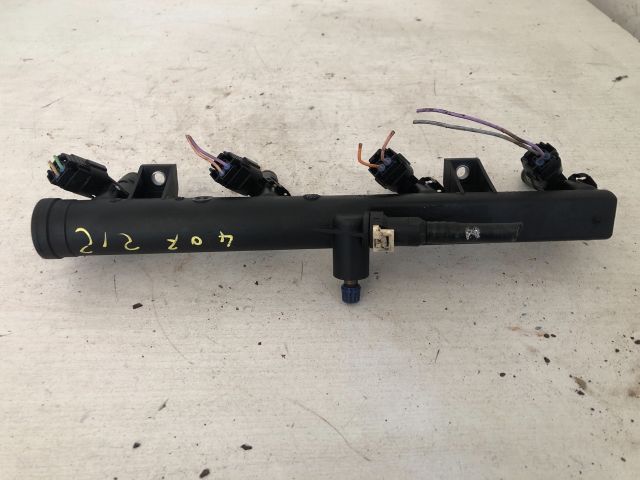 bontott PEUGEOT 407 Porlasztó Sor / Híd