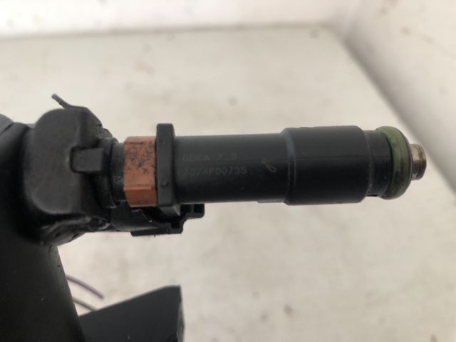 bontott PEUGEOT 407 Porlasztó Sor / Híd