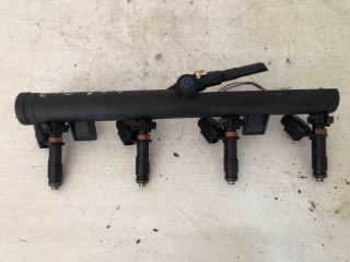 bontott PEUGEOT 407 Porlasztó Sor / Híd