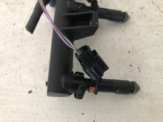 bontott PEUGEOT 407 Porlasztó Sor / Híd