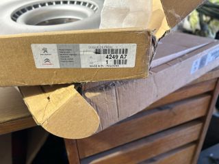 bontott PEUGEOT 407 Első Pár Féktárcsa