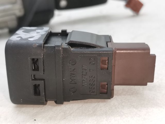 bontott PEUGEOT 407 Gyújtáskapcsoló