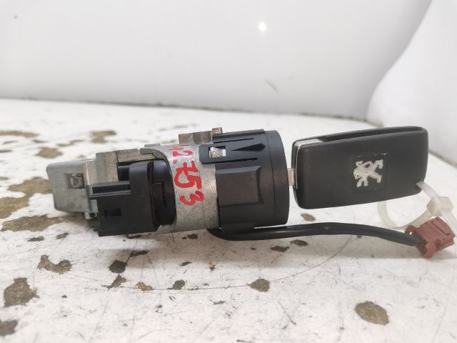 bontott PEUGEOT 407 Gyújtáskapcsoló