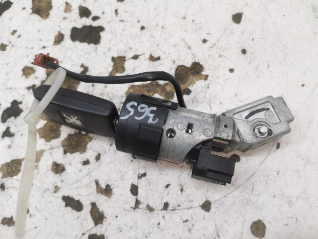 bontott PEUGEOT 407 Gyújtáskapcsoló