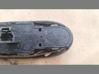 bontott PEUGEOT 407 Ablakemelő Kapcsoló Négyes / Kettes