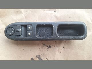 bontott PEUGEOT 407 Ablakemelő Kapcsoló Négyes / Kettes