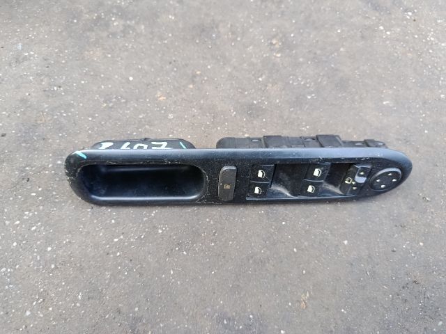 bontott PEUGEOT 407 Ablakemelő Kapcsoló Négyes / Kettes