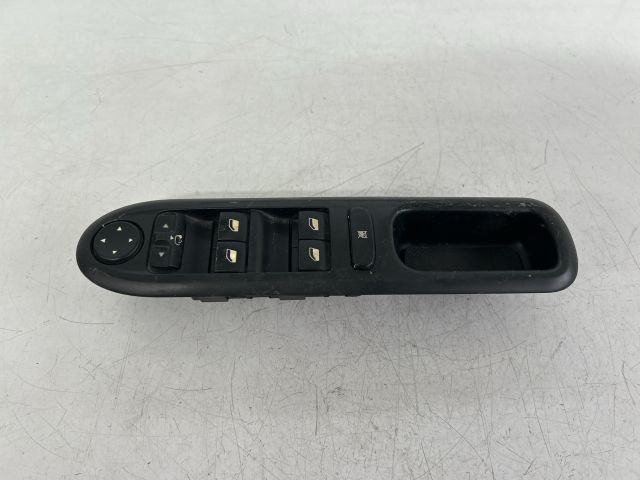 bontott PEUGEOT 407 Ablakemelő Kapcsoló Négyes / Kettes
