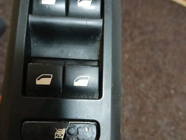 bontott PEUGEOT 407 Ablakemelő Kapcsoló Négyes / Kettes