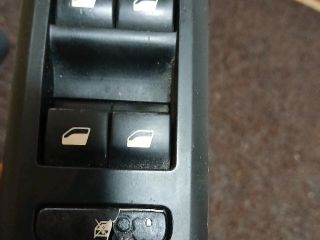 bontott PEUGEOT 407 Ablakemelő Kapcsoló Négyes / Kettes