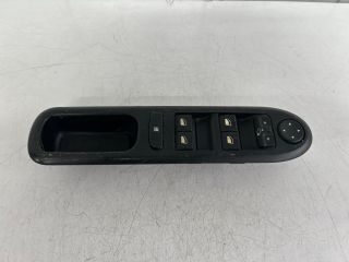 bontott PEUGEOT 407 Ablakemelő Kapcsoló Négyes / Kettes
