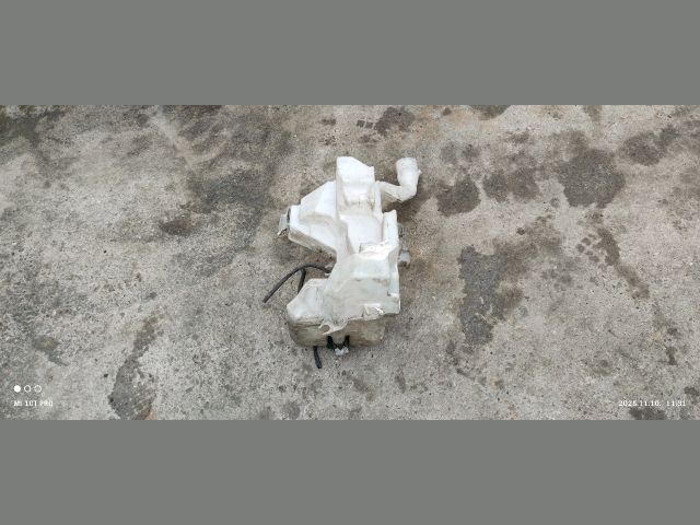 bontott PEUGEOT 407 Ablakmosó Tartály