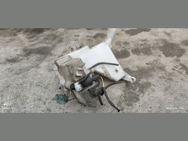 bontott PEUGEOT 407 Ablakmosó Tartály
