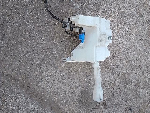 bontott PEUGEOT 407 Ablakmosó Tartály