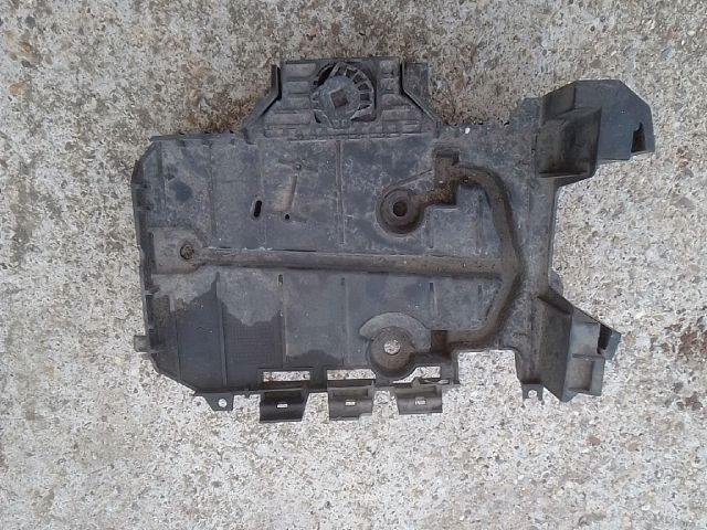 bontott PEUGEOT 407 Akkumulátor Tartó