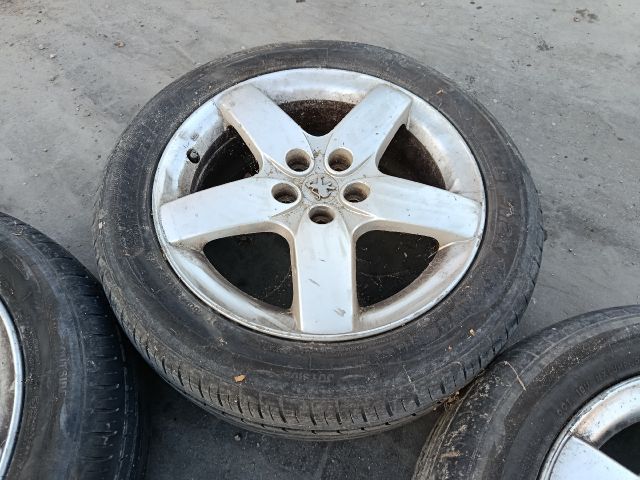 bontott PEUGEOT 407 Alufelni Szett Gumival