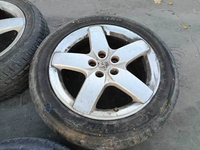 bontott PEUGEOT 407 Alufelni Szett Gumival