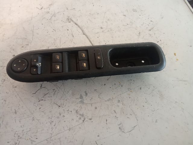 bontott PEUGEOT 407 Bal első Ablakemelő Kapcsoló