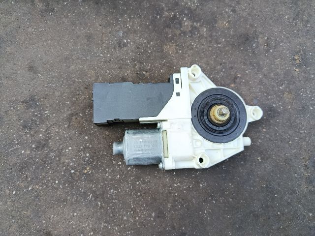 bontott PEUGEOT 407 Bal első Ablakemelő Motor