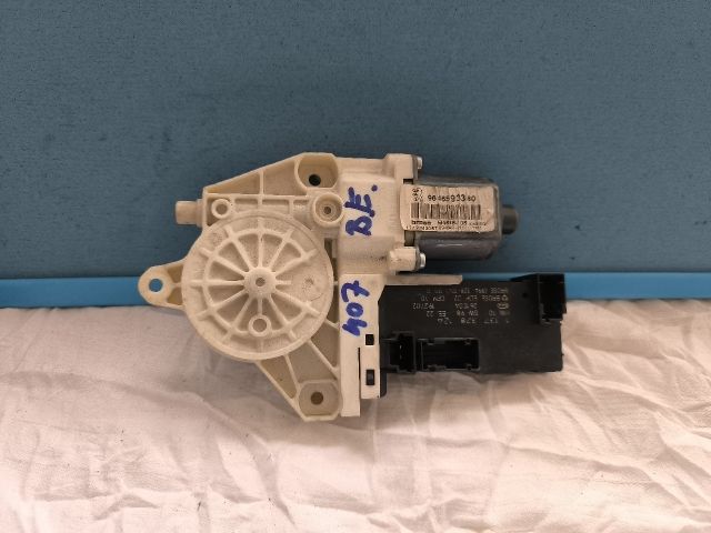 bontott PEUGEOT 407 Bal első Ablakemelő Motor