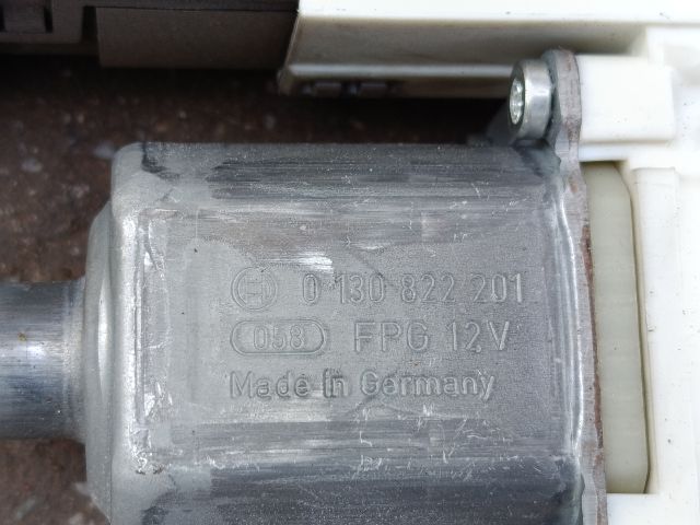 bontott PEUGEOT 407 Bal első Ablakemelő Motor