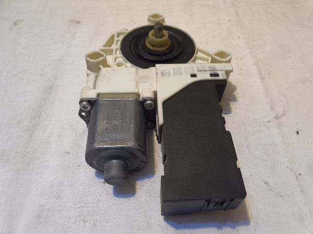 bontott PEUGEOT 407 Bal első Ablakemelő Motor