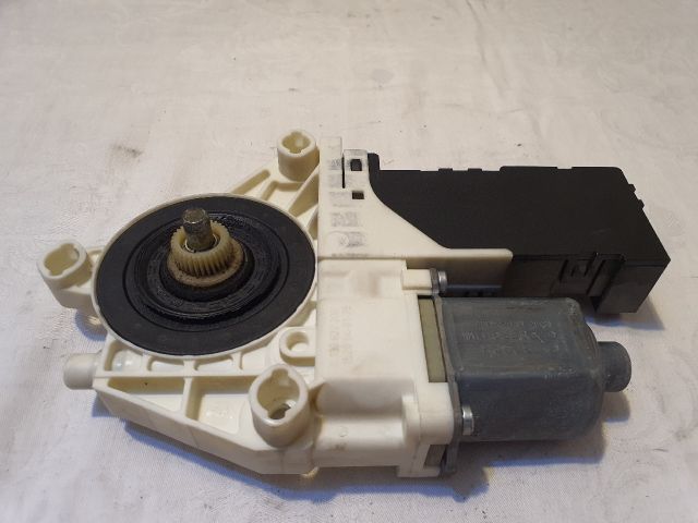 bontott PEUGEOT 407 Bal első Ablakemelő Motor