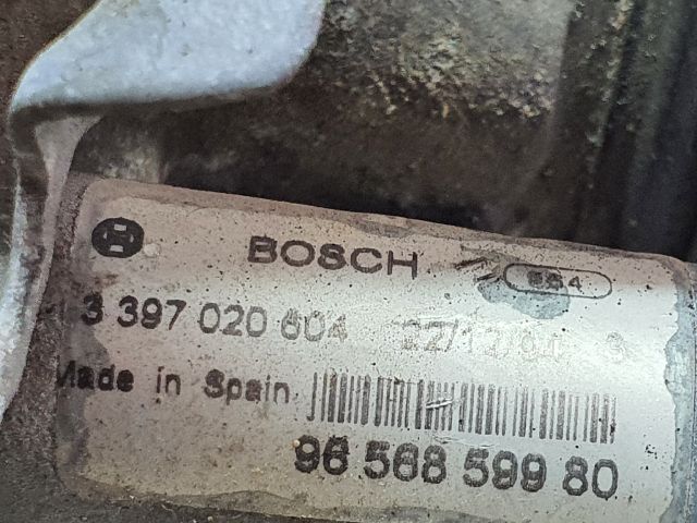 bontott PEUGEOT 407 Bal első Ablaktörlő Motor