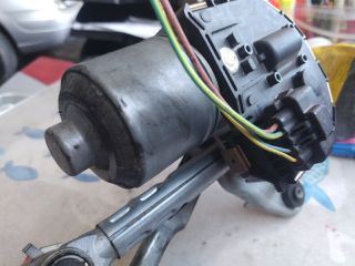 bontott PEUGEOT 407 Bal első Ablaktörlő Motor