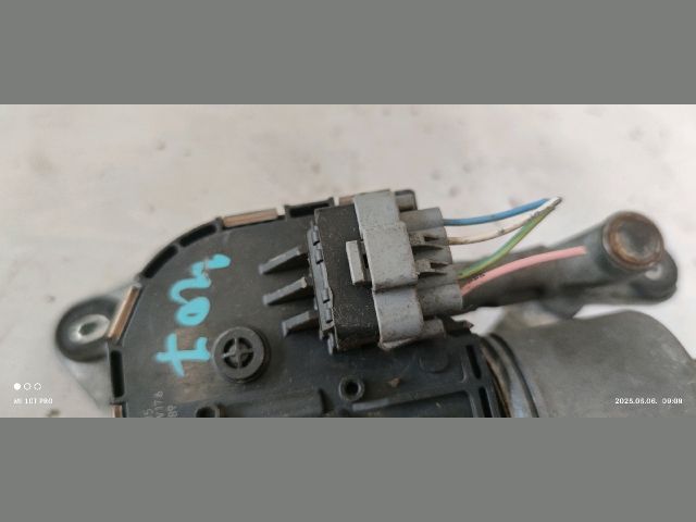 bontott PEUGEOT 407 Bal első Ablaktörlő Motor