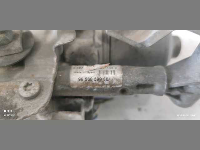 bontott PEUGEOT 407 Bal első Ablaktörlő Motor