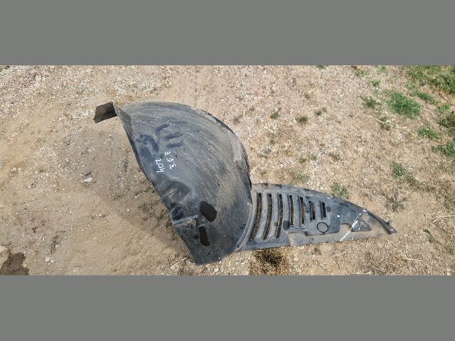 bontott PEUGEOT 407 Bal első Első Dobbetét (Kerékjárati, Műanyag)