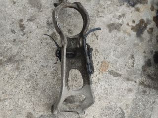 bontott PEUGEOT 407 Bal első Futómű Kitámasztó