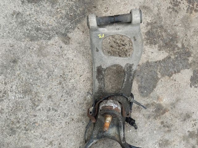 bontott PEUGEOT 407 Bal első Futómű Kitámasztó