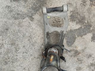 bontott PEUGEOT 407 Bal első Futómű Kitámasztó