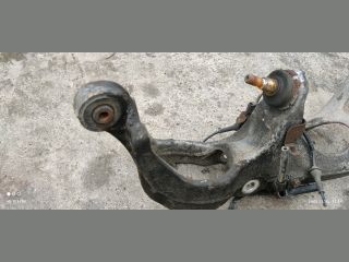 bontott PEUGEOT 407 Bal első Futómű Kitámasztó