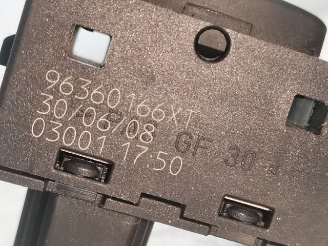 bontott PEUGEOT 407 Bal hátsó Ablakemelő Kapcsoló