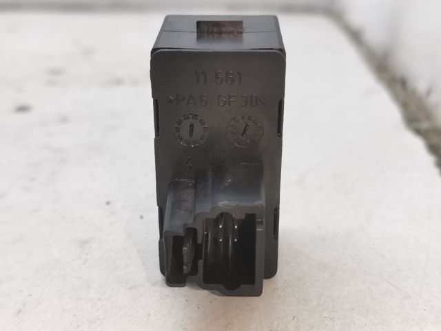 bontott PEUGEOT 407 Bal hátsó Ablakemelő Kapcsoló