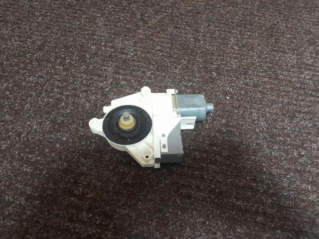 bontott PEUGEOT 407 Bal hátsó Ablakemelő Motor