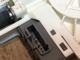 bontott PEUGEOT 407 Bal hátsó Ablakemelő Motor