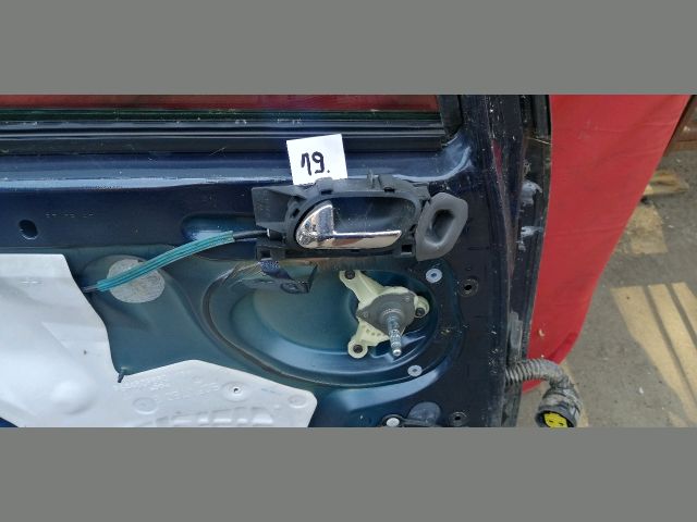 bontott PEUGEOT 407 Bal hátsó Ajtó (Részeivel)