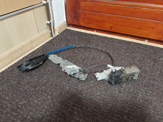 bontott PEUGEOT 407 Bal hátsó Ajtózár