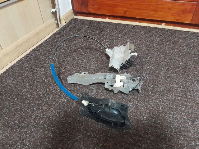 bontott PEUGEOT 407 Bal hátsó Ajtózár