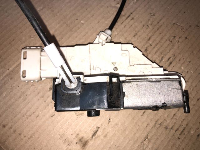 bontott PEUGEOT 407 Bal hátsó Ajtózár