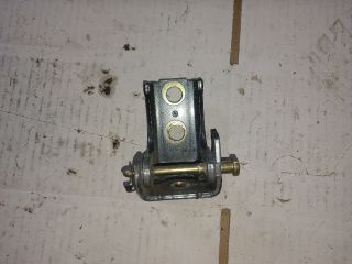 bontott PEUGEOT 407 Bal hátsó Alsó Zsanér