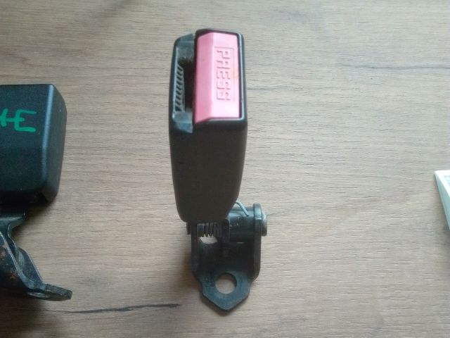 bontott PEUGEOT 407 Bal hátsó Biztonsági Öv Csat