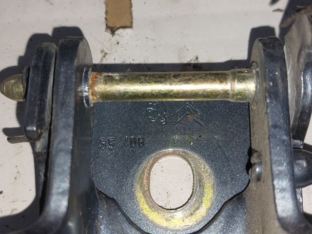 bontott PEUGEOT 407 Bal hátsó Felső Zsanér