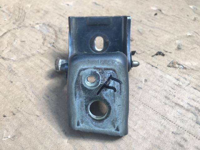 bontott PEUGEOT 407 Bal hátsó Felső Zsanér